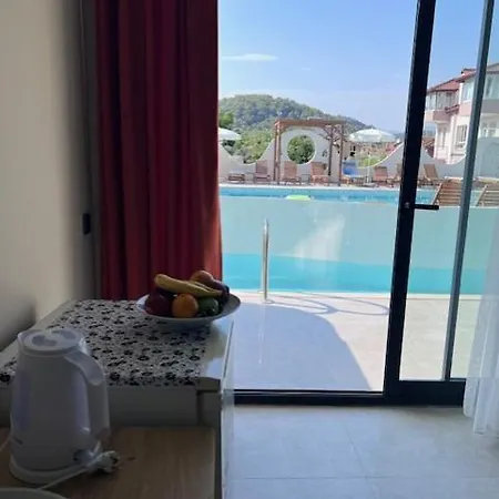 Hayat Aparthotel *