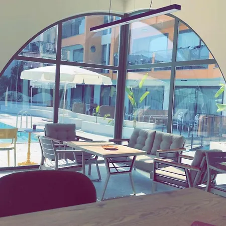 Linalife Aparthotel *