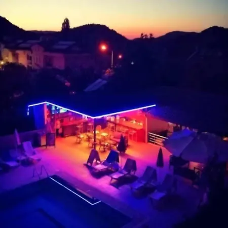 Hayat 公寓式酒店 3*