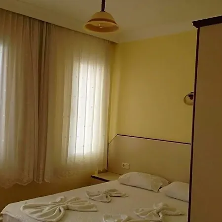 Ξενοδοχείο με διαμερίσματα Hayat 3*